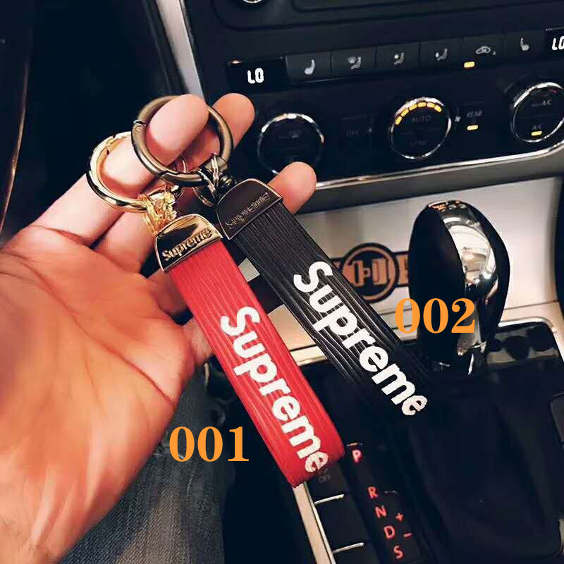 supreme キーホルダー