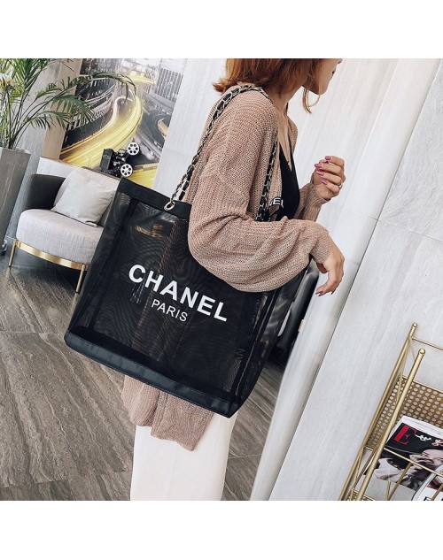 シャネルメッシュバッグ 夏用 トート ショルダーバッグ Chanel 黒白ドレスコーディネート メッシュトート