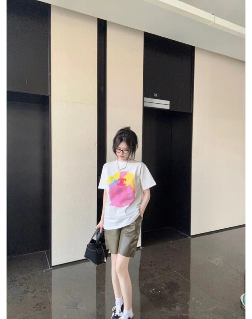 Chanel シャネルtシャツ 品番：D-OYA-CHA-80013ラインで在庫確認とご注文の際、品番を教えてください