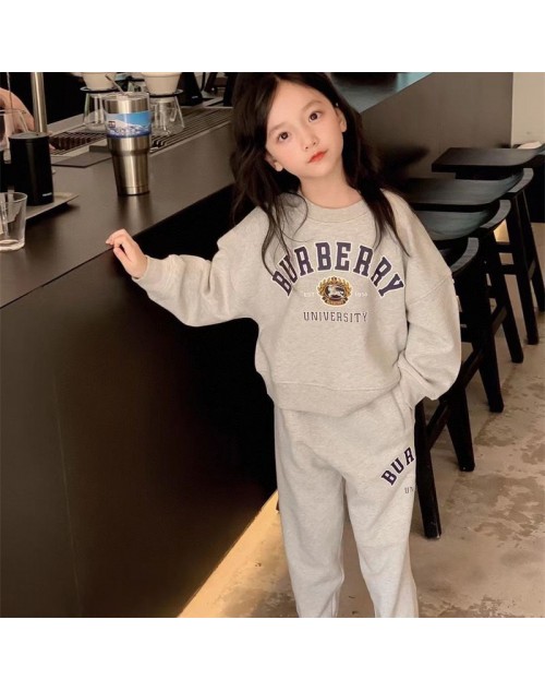 Burberry バーバリー 子供服 品番：X-LI-BUR-57456ラインで在庫確認とご注文の際、品番を教えてください
