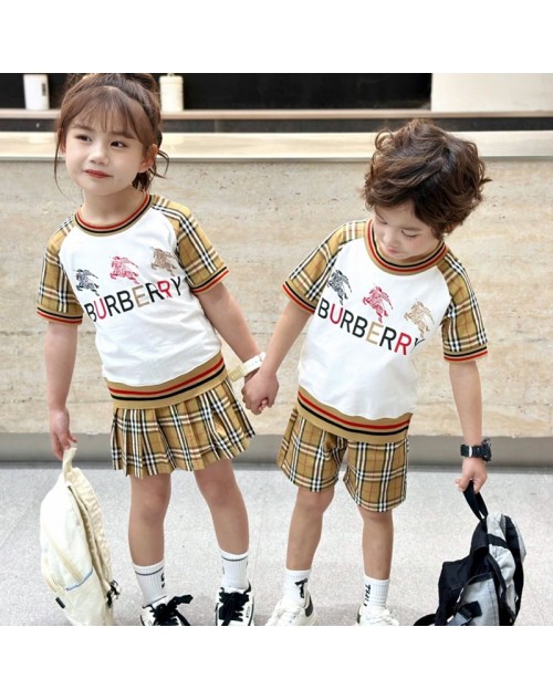 Burberry バーバリー子供服 品番：X-LI-BUR-59440ラインで在庫確認とご注文の際、品番を教えてください