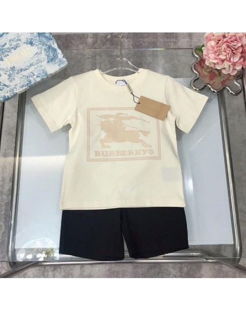 Burberry バーバリー子供服 品番：X-LI-BUR-59644ラインで在庫確認とご注文の際、品番を教えてください