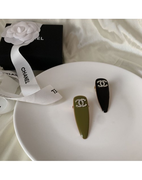 Chanel シャネルヘアアクセサリー 品番：X-LI-BUR-59657ラインで在庫確認とご注文の際、品番を教えてください