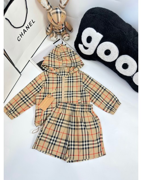 Burberry バーバリー子供服 品番：X-LI-BUR-59709ラインで在庫確認とご注文の際、品番を教えてください