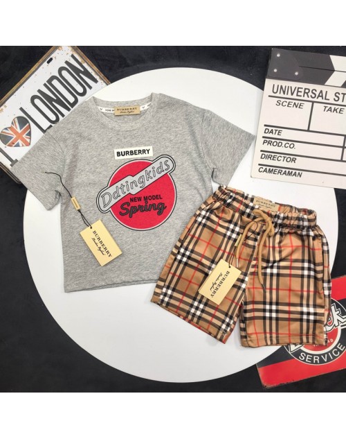 Burberry バーバリー子供服 品番：X-LI-BUR-59744ラインで在庫確認とご注文の際、品番を教えてください