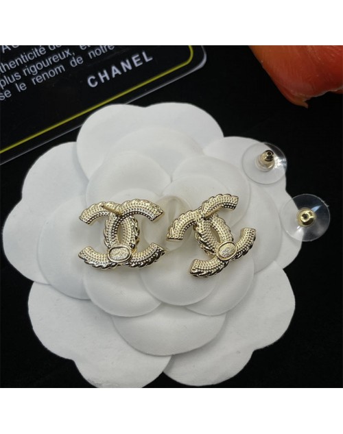 Chanel シャネル ピアス 品番：X-LI-CHA-57398ラインで在庫確認とご注文の際、品番を教えてください