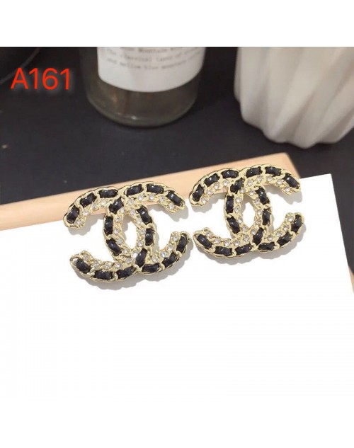 Chanel シャネル ピアス 品番：X-LI-CHA-57421ラインで在庫確認とご注文の際、品番を教えてください