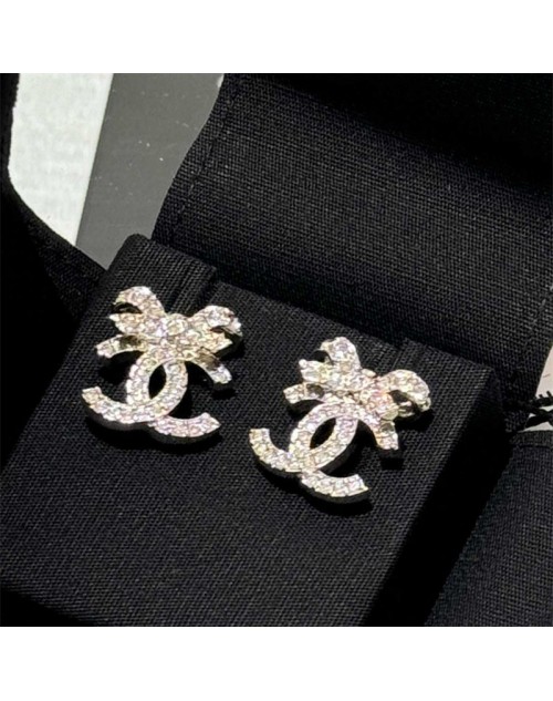 Chanel シャネルピアス 品番：X-LI-CHA-58195ラインで在庫確認とご注文の際、品番を教えてください
