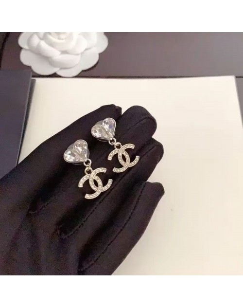 Chanel シャネルピアス 品番：X-LI-CHA-58247ラインで在庫確認とご注文の際、品番を教えてください
