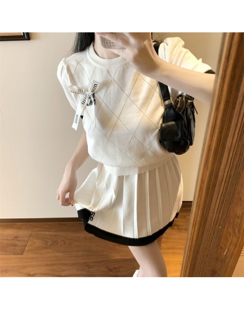 Chanel シャネルパーカー服ジャケット 品番：X-LI-CHA-58526ラインで在庫確認とご注文の際、品番を教えてください