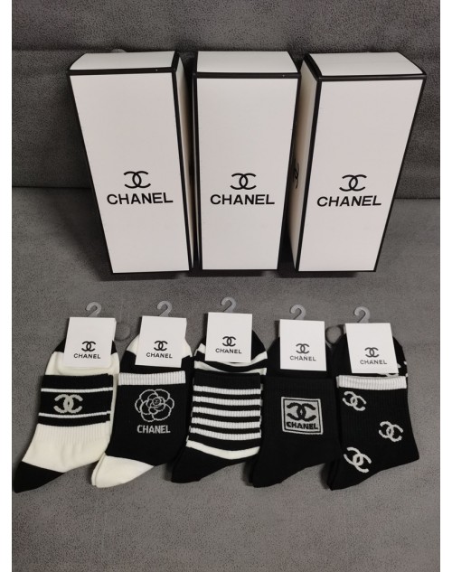 Chanel シャネル靴下 品番：X-LI-CHA-59831ラインで在庫確認とご注文の際、品番を教えてください