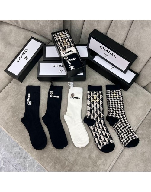 Chanel シャネル靴下 品番：X-LI-CHA-60035ラインで在庫確認とご注文の際、品番を教えてください