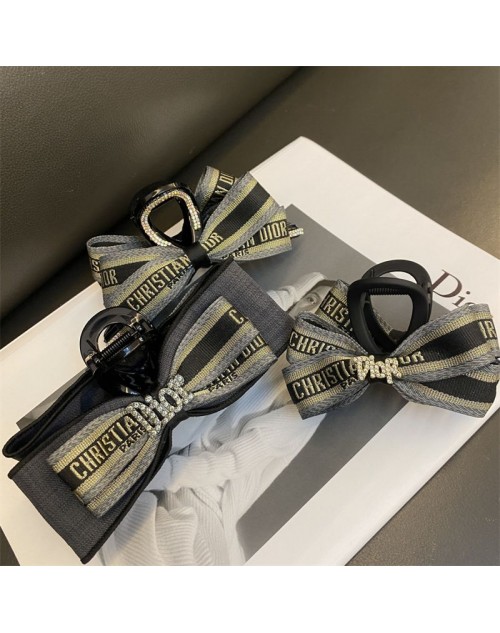 Fendi フェンデイヘアアクセサリー 品番：X-LI-DIO-57493ラインで在庫確認とご注文の際、品番を教えてください