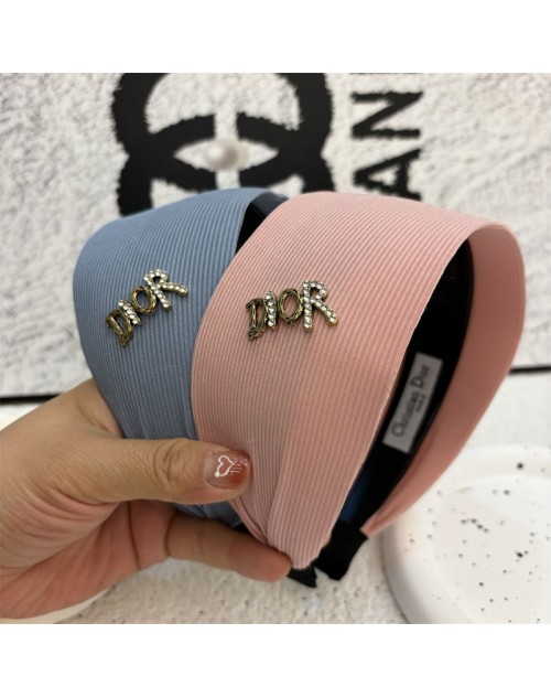 Dior ディオールヘアアクセサリー 品番：X-LI-DIO-58303ラインで在庫確認とご注文の際、品番を教えてください