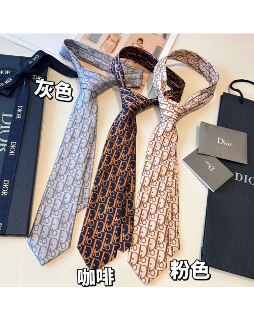 Dior ディオールマスク 品番：X-LI-DIO-59339ラインで在庫確認とご注文の際、品番を教えてください