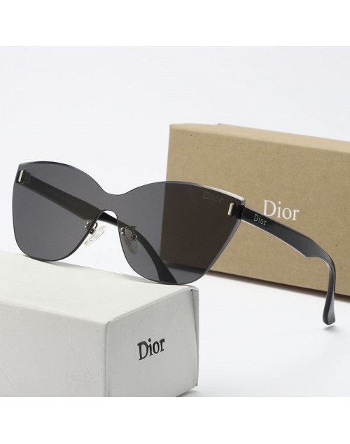 Dior ディオールサングラス 品番：X-LI-DIO-59704ラインで在庫確認とご注文の際、品番を教えてください