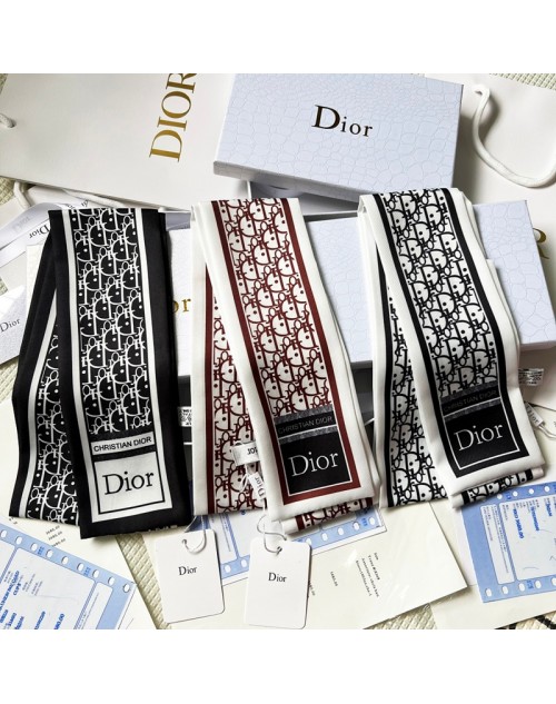 Dior ディオールマフラー 品番：X-LI-DIO-59719ラインで在庫確認とご注文の際、品番を教えてください