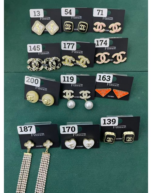 Chanel シャネルピアス 品番：X-LI-DIO-CHA-59394-5ラインで在庫確認とご注文の際、品番を教えてください