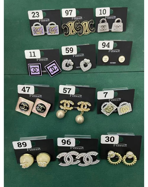 Chanel シャネルピアス 品番：X-LI-DIO-CHA-59394-6ラインで在庫確認とご注文の際、品番を教えてください