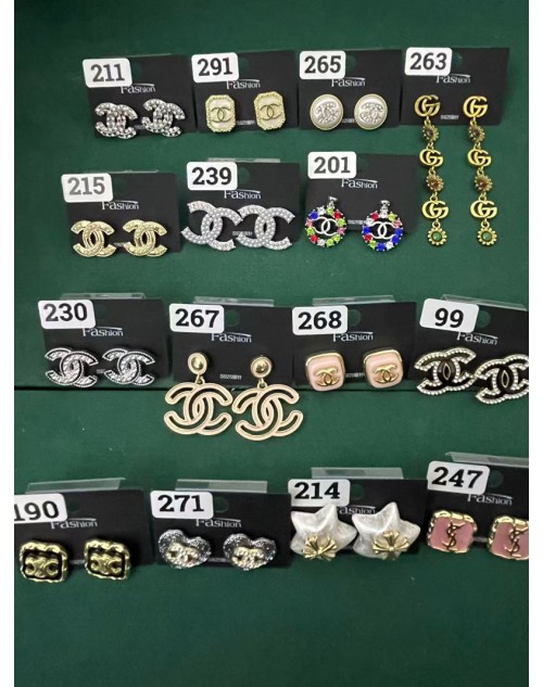 Chanel シャネルピアス 品番：X-LI-DIO-CHA-59394ラインで在庫確認とご注文の際、品番を教えてください