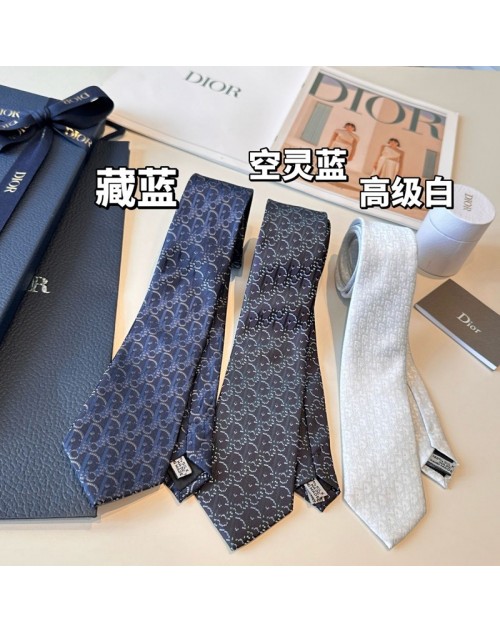 Dior ディオールマスク 品番：X-LI-DIO59332ラインで在庫確認とご注文の際、品番を教えてください