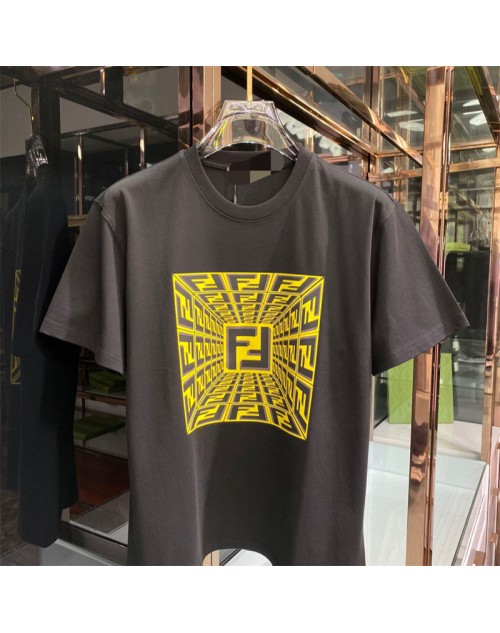 フェンディ Tシャツ モノグラム トップス カジュアル 丸首 コットン製 ソフト メンズ向け 