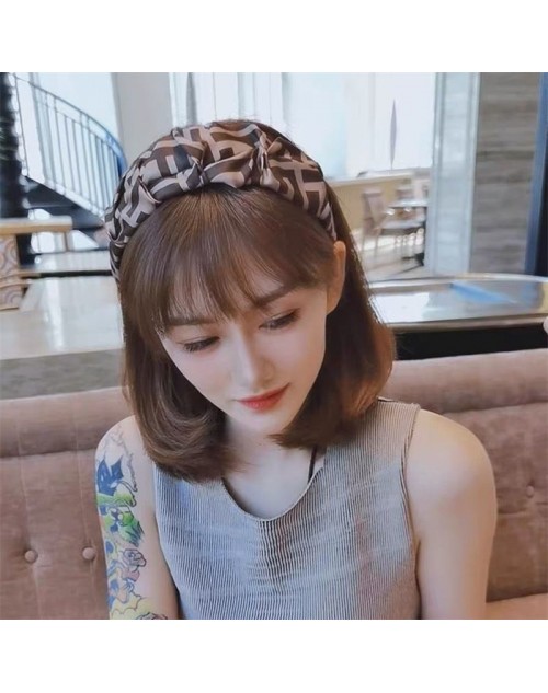 Fendi フェンデイ ヘアアクセサリー 品番：X-LI-FEN-57410ラインで在庫確認とご注文の際、品番を教えてください