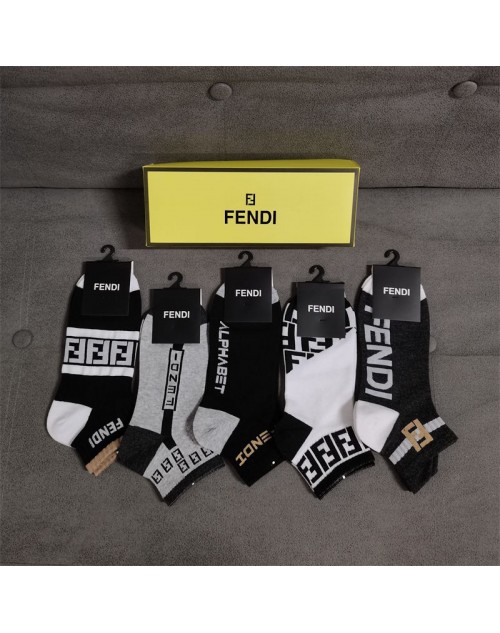 Fendi フェンデイ靴下 品番：X-LI-FEN-57723ラインで在庫確認とご注文の際、品番を教えてください