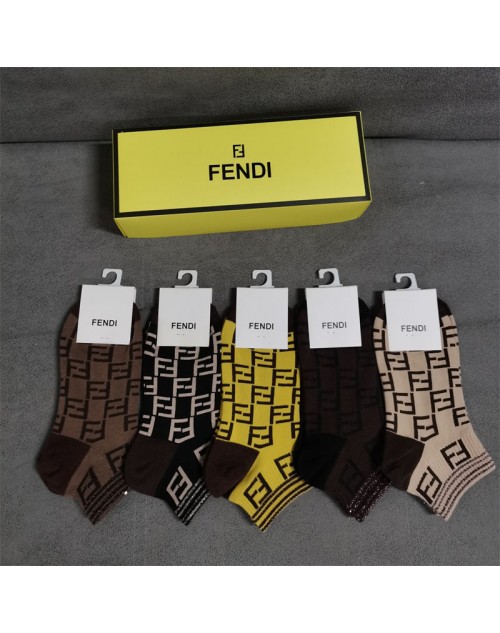 Fendi フェンデイ靴下 品番：X-LI-FEN-57763ラインで在庫確認とご注文の際、品番を教えてください