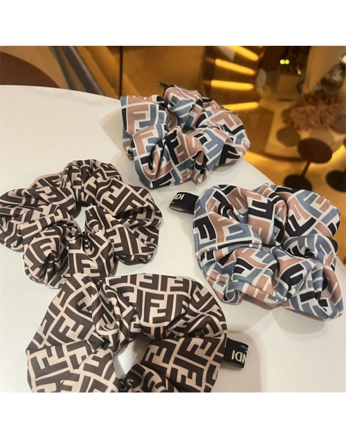 Fendi フェンデイヘアアクセサリー 品番：X-LI-FEN-58379ラインで在庫確認とご注文の際、品番を教えてください