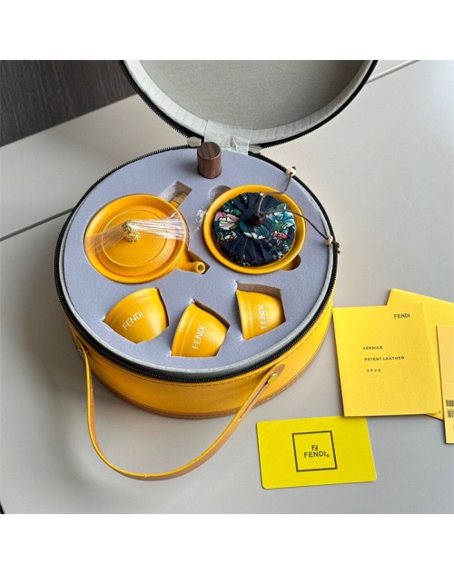 Fendi フェンデイ茶器 品番：X-LI-FEN-58401ラインで在庫確認とご注文の際、品番を教えてください