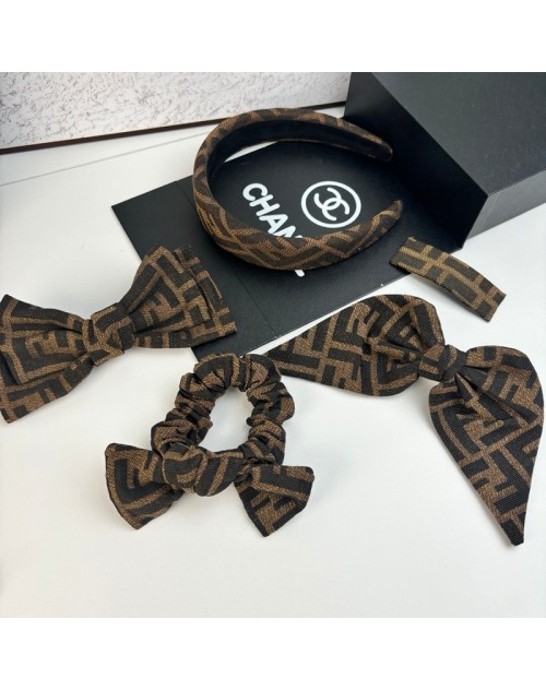 Fendi フェンデイヘアアクセサリー 品番：X-LI-FF-59970ラインで在庫確認とご注文の際、品番を教えてください