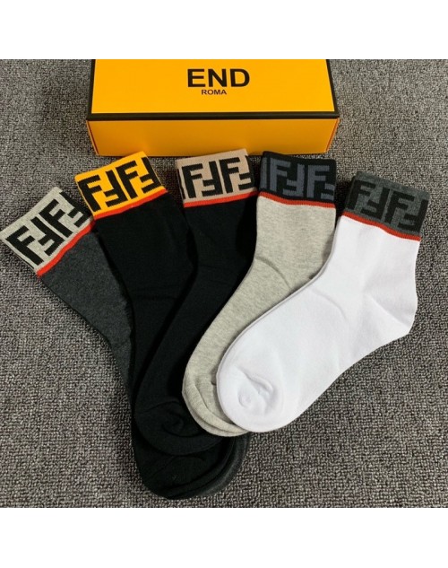 Fendi フェンデイ靴下 品番：X-LI-FF-60042ラインで在庫確認とご注文の際、品番を教えてください