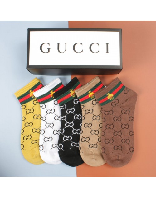 Gucci グッチ靴下 品番：X-LI-GG-57766ラインで在庫確認とご注文の際、品番を教えてください