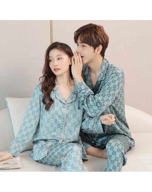 Gucci グッチパーカー服ジャケット 品番：X-LI-GG-57819ラインで在庫確認とご注文の際、品番を教えてください