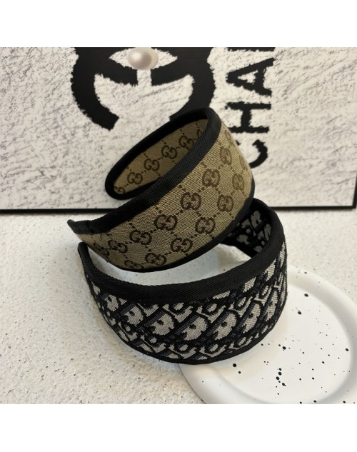 Gucci グッチヘアアクセサリー 品番：X-LI-GG-58207ラインで在庫確認とご注文の際、品番を教えてください