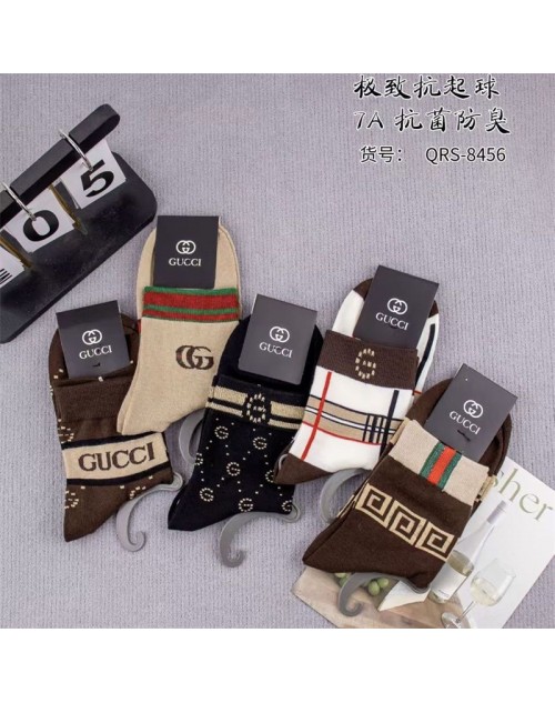 Gucci グッチ靴下 品番：X-LI-GG-58435ラインで在庫確認とご注文の際、品番を教えてください