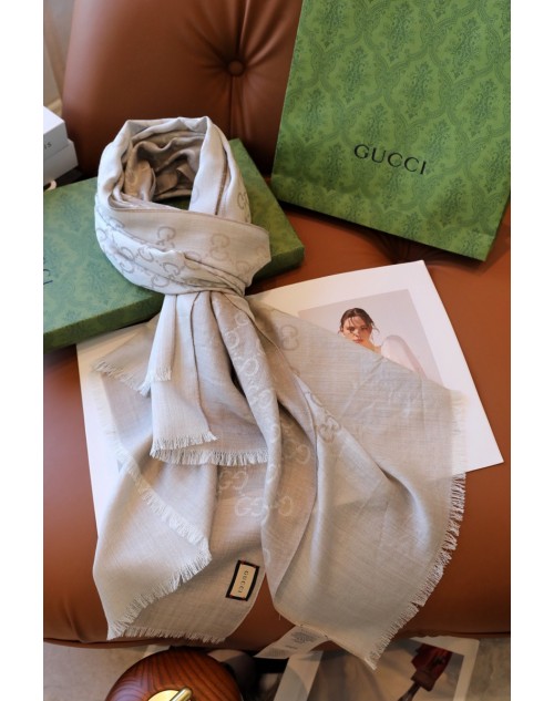 Gucci グッチマフラー 品番：X-LI-GG-59102ラインで在庫確認とご注文の際、品番を教えてください