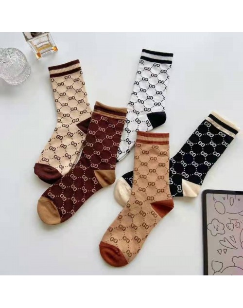Gucci グッチ靴下 品番：X-LI-GG-59828ラインで在庫確認とご注文の際、品番を教えてください
