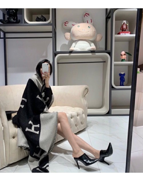 Hermes エルメスマフラー 品番：X-LI-HER-59944ラインで在庫確認とご注文の際、品番を教えてください