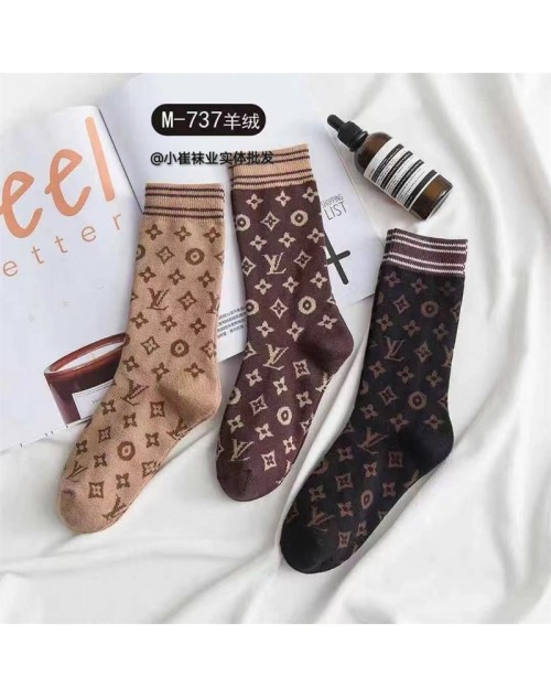 Lv ルイヴィトン靴下 品番：X-LI-LV-57639ラインで在庫確認とご注文の際、品番を教えてください