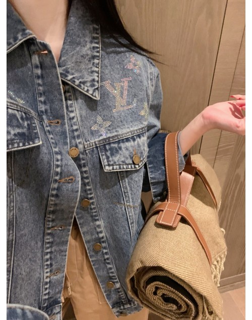 Lv ルイヴィトンパーカー服ジャケット 品番：X-LI-LV-59902ラインで在庫確認とご注文の際、品番を教えてください