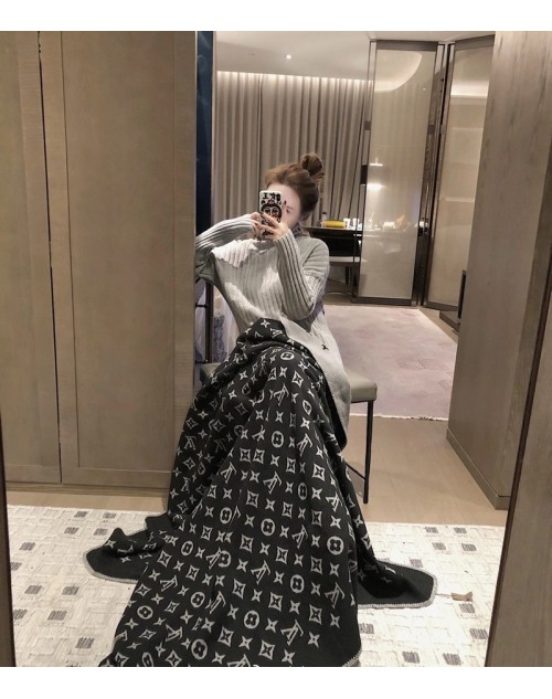 Lv ルイヴィトンマフラー 品番：X-LI-LV-59952ラインで在庫確認とご注文の際、品番を教えてください