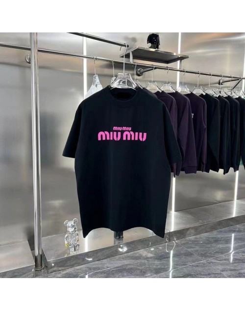 ミュウミュウ MiuMiutシャツ 品番：X-LI-MIU-58052ラインで在庫確認とご注文の際、品番を教えてください