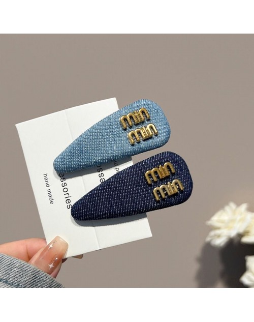 ミュウミュウ MiuMiuヘアアクセサリー 品番：X-LI-MIU-58224ラインで在庫確認とご注文の際、品番を教えてください