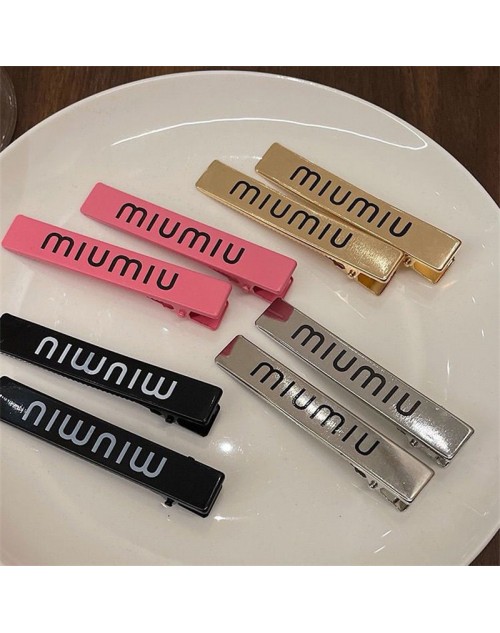 ミュウミュウ MiuMiuヘアアクセサリー 品番：X-LI-MIU-58338ラインで在庫確認とご注文の際、品番を教えてください