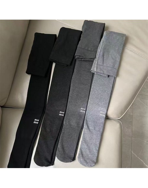 ミュウミュウ MiuMiu靴下 品番：X-LI-MIU-58804ラインで在庫確認とご注文の際、品番を教えてください
