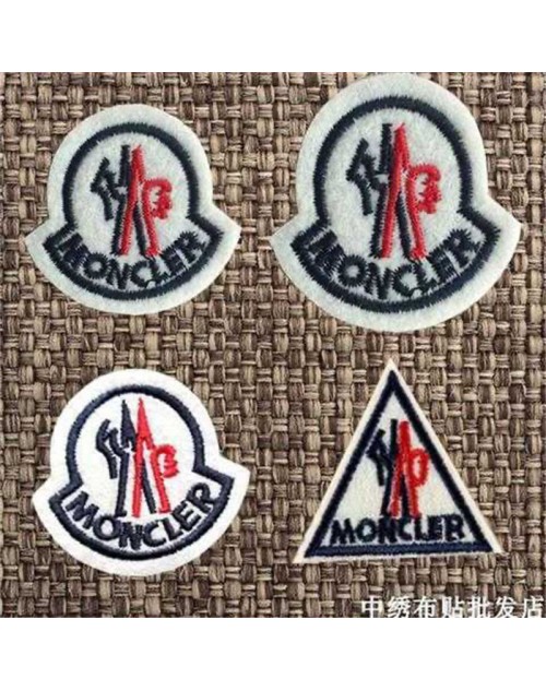 Moncler モンクレールタオル 品番：X-LI-MON-58870ラインで在庫確認とご注文の際、品番を教えてください