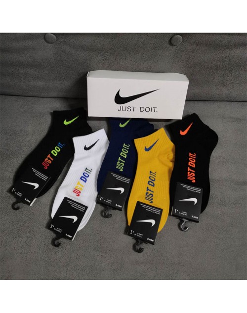 Nike ナイキ靴下 品番：X-LI-NIK-57718ラインで在庫確認とご注文の際、品番を教えてください
