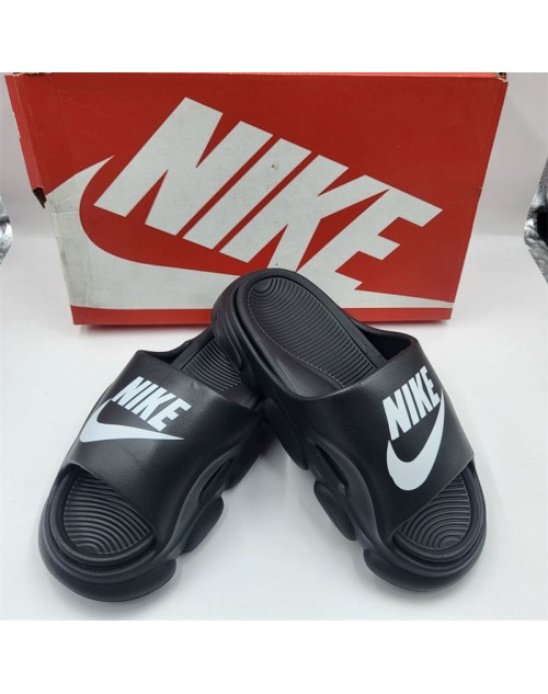 Nike ナイキ靴 品番：X-LI-NIK-57928ラインで在庫確認とご注文の際、品番を教えてください